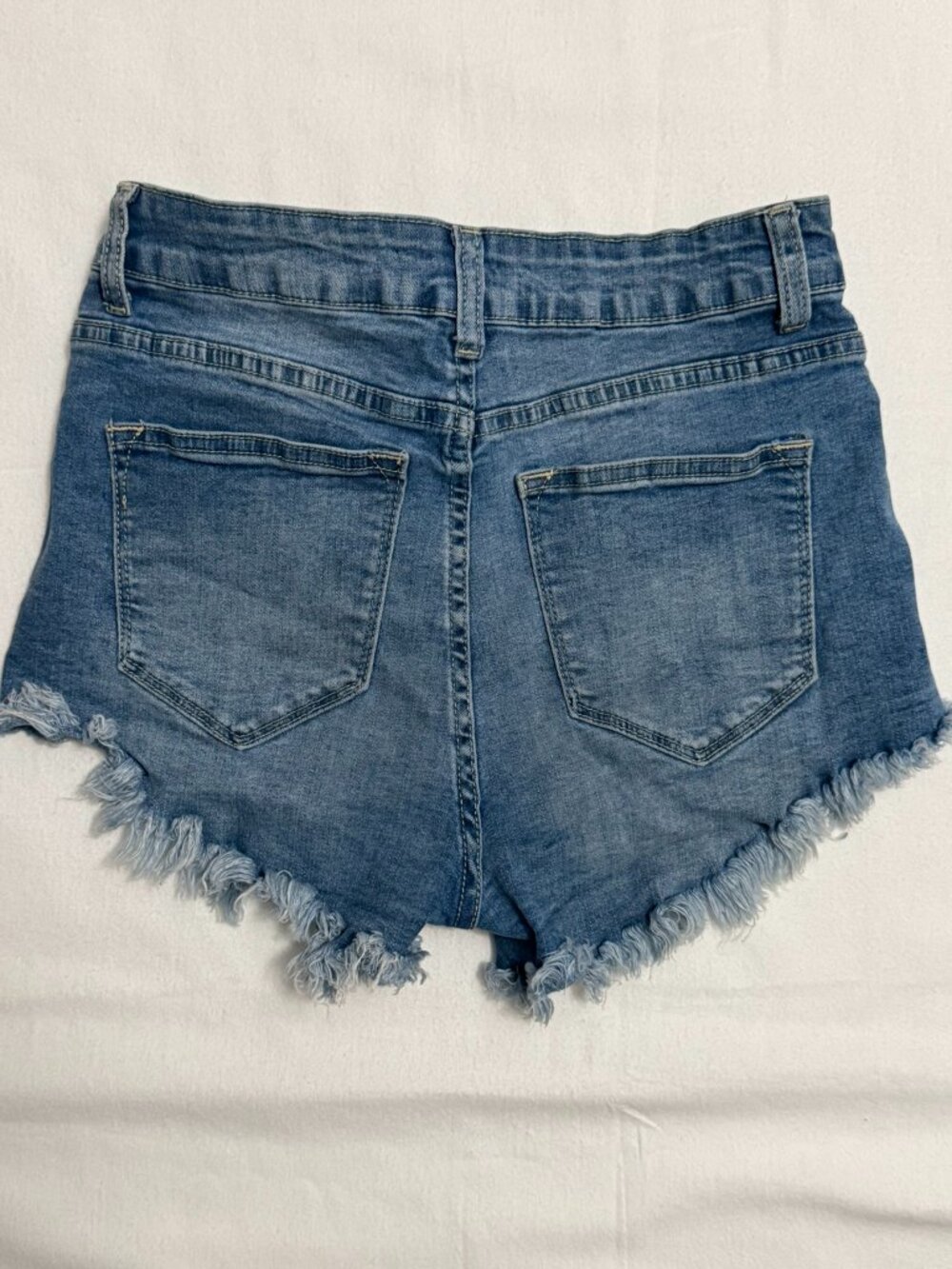 KanCan High Rise Frayed Hem Denim‎ Shorts Medium Wash Stretch Size 9/28 - Picture 2 of 7
